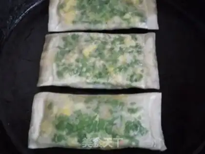 Make An egg box with a pickle step 13