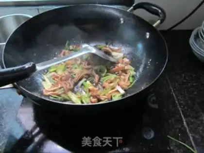 Make Scrambling pig ears step 4