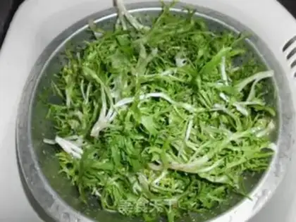 Make The silverfish curry step 3