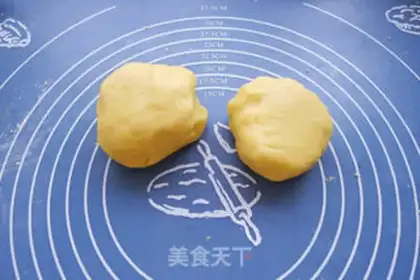 Make Sunflower cookies step 4