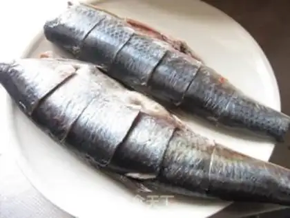 Make Home stewed fish step 0