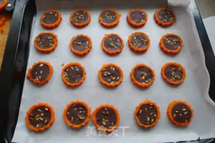 Make Sunflower cookies step 14
