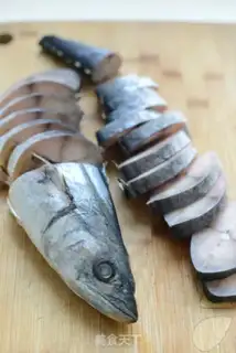 Make Smoky fish step 1