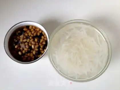 Make Garlic spicy tofu step 1