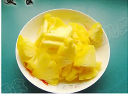 Make The pineapple silver ear soup step 3