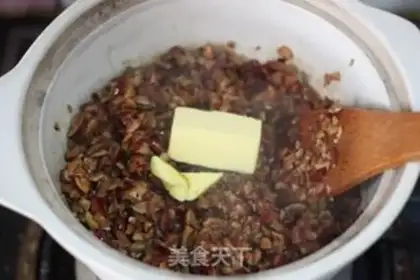 Make Pepper chicken string step 1