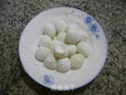 Make Fried spicy quail eggs step 3