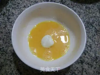 Make Fried spicy quail eggs step 4
