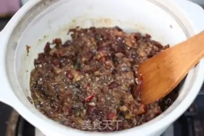 Make Red-tree cake step 7