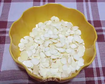 Make Homemade almond powder step 1
