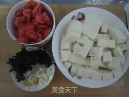 Make Tofu with tomatoes step 1