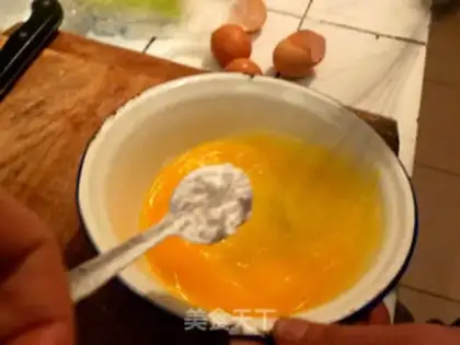 Make Homemade egg skin step 1