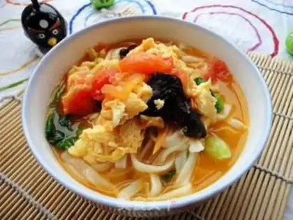 Make Tomato egg noodles step 8