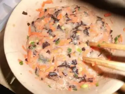 Make Three shrimp dumplings step 1
