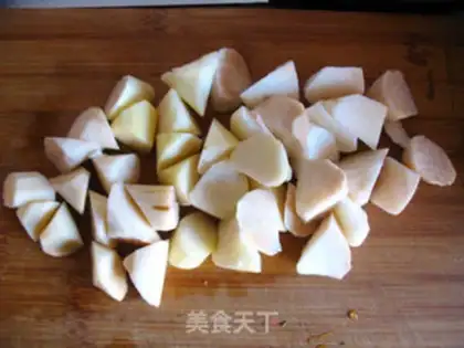 Make Chicken soup from Worm Herbs Mountain step 1
