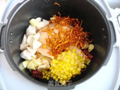 Make Chicken soup from Worm Herbs Mountain step 2