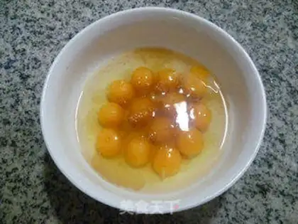 Make Shrimp, fried quail eggs step 3