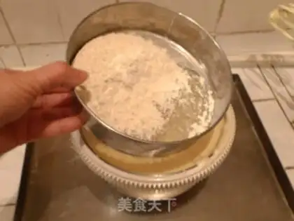 Make French honey sponge cake step 6