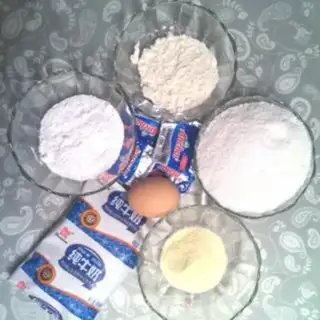Make Gold coconut ball step 0