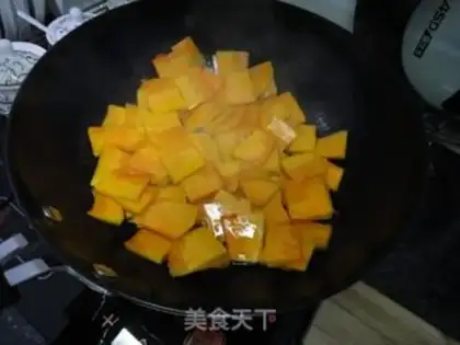 Make Clear the pumpkin step 1