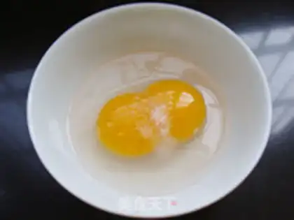 Make Gold buns of egg and rice step 0