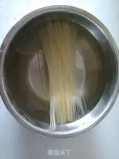 Make Spicy rice powder step 1