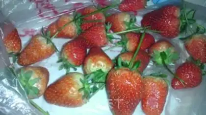 Make Yogurt strawberry step 0