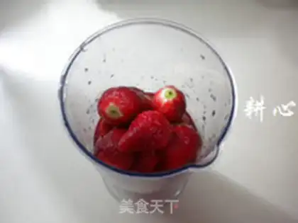 Make Fresh strawberry juice step 2