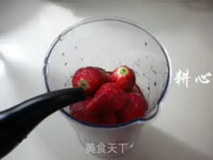 Make Fresh strawberry juice step 3