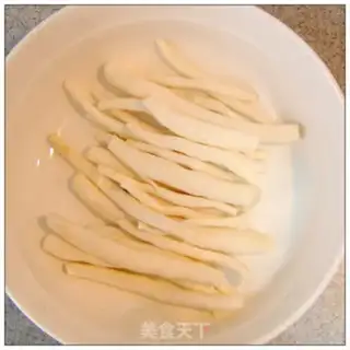 Make Seafood mushroom sesame sticks step 0