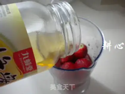 Make Fresh strawberry juice step 4