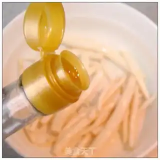 Make Seafood mushroom sesame sticks step 1