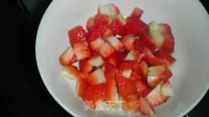 Make Yogurt strawberry step 2