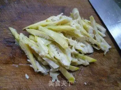 Make Spicy noodles step 3