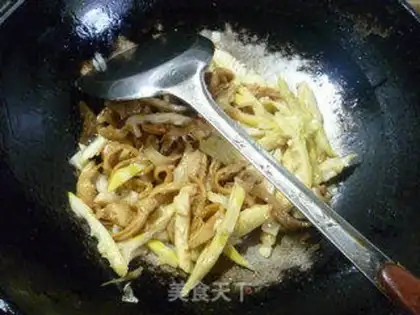 Make Spicy noodles step 6