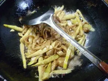 Make Spicy noodles step 8