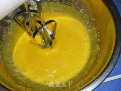 Make caterpillar cake roll step 2