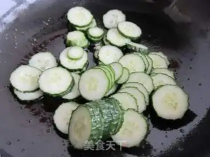 Make cucumber chops step 4