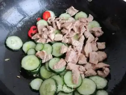 Make cucumber chops step 6