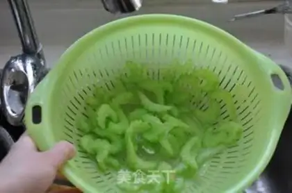 Make Celery with chicken silk step 5