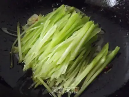Make caterpillar cake roll step 17
