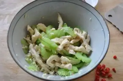 Make Celery with chicken silk step 9
