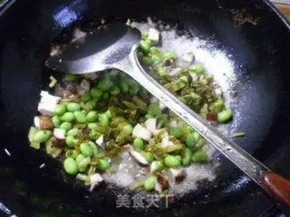Make Snow mushrooms, fried beans step 8