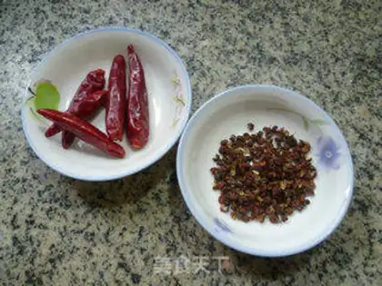 Make Spicy cabbage step 1