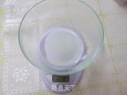 Make Blueberry jam cake rolls step 1