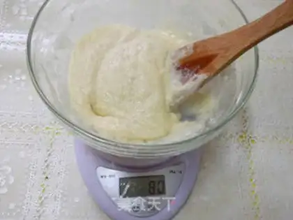 Make Blueberry jam cake rolls step 3