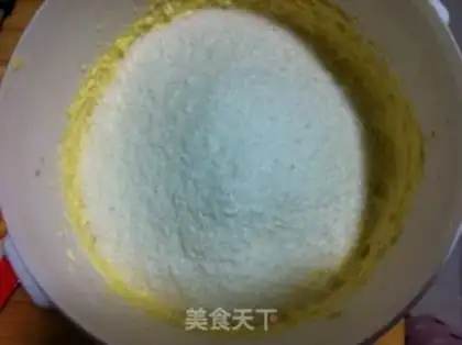 Make Gold full of coconut balls step 3