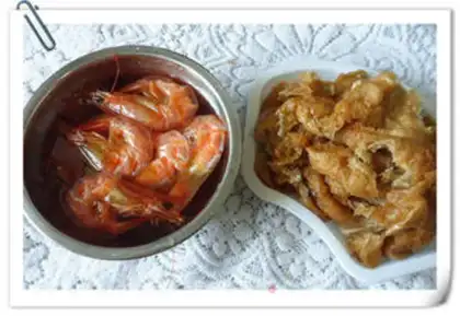 Make Dried shrimp noodles step 1