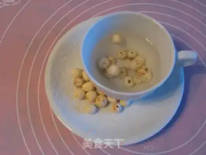 Make "Silver dates, silver ears." step 1