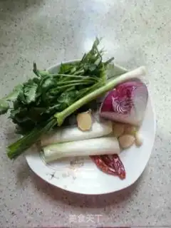 Make Splendid goat head step 0